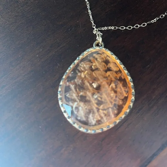 Old Navy Necklace - Picture 2 of 3